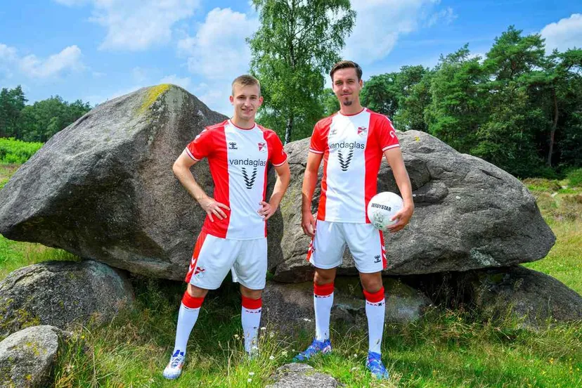 persbericht-fc-emmen-presenteert-nieuw-thuistenue