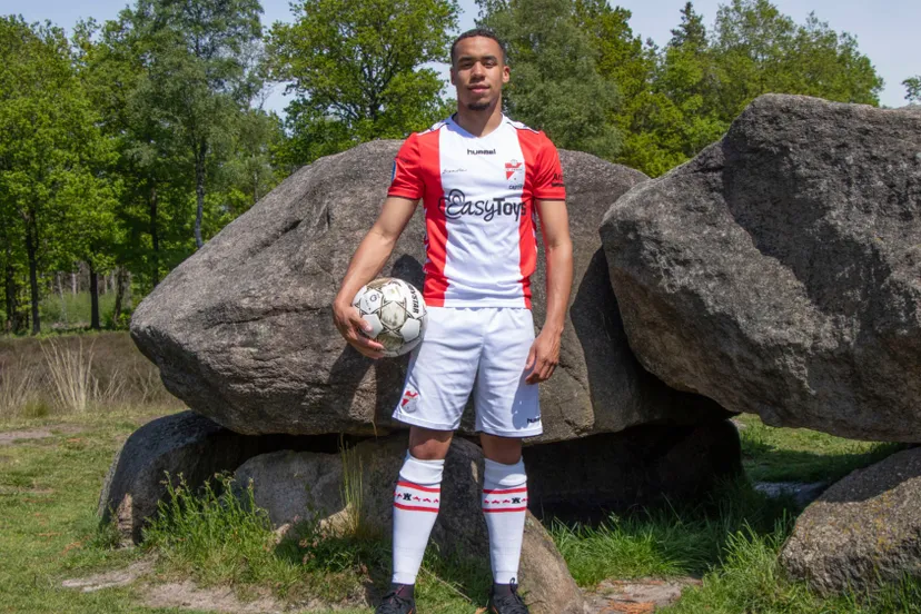 persbericht-luciano-carty-tekent-profcontract