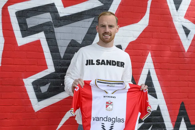 PERSBERICHT Romano Postema op huurbasis naar FC Emmen foto Cor Lasker - FC Emmen