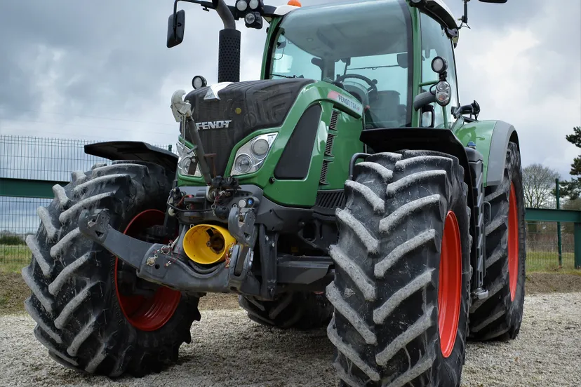 tractor-pixabay-fendt-3369617-1920