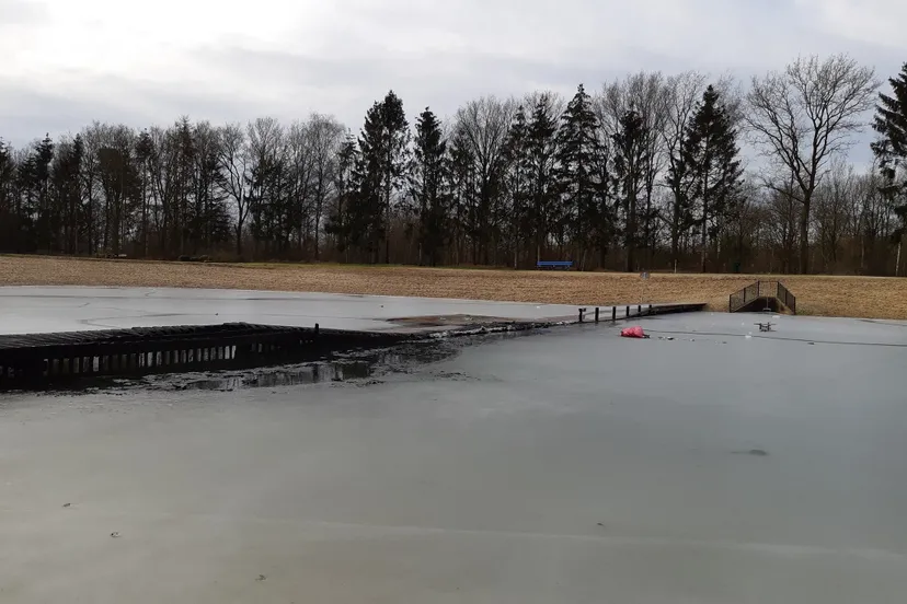 veenoord-natuurbad-dezandpol-vernieling