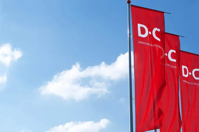 vlaggen-drenthe-college-2