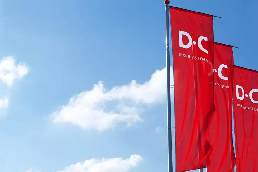 vlaggen-drenthe-college-2