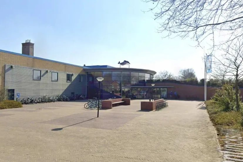 zwembad-de-dolfijn-hoogeveen