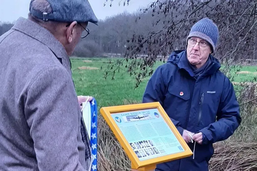 2025-12-22 Foto onthulling herdenkingspaneel