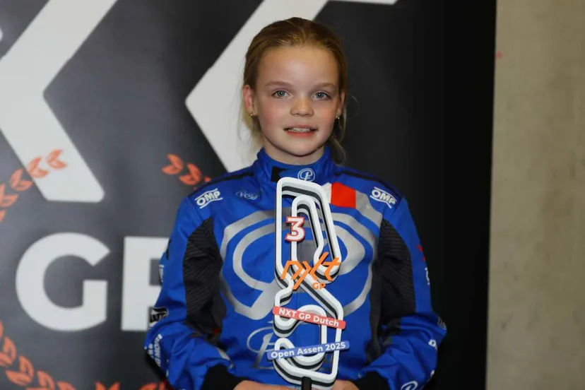 Demi Beuvink pakt grote beker  podium in de kartsport