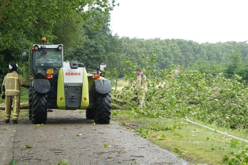 Smilde_Jonkerswijk_BoomOverWeg02