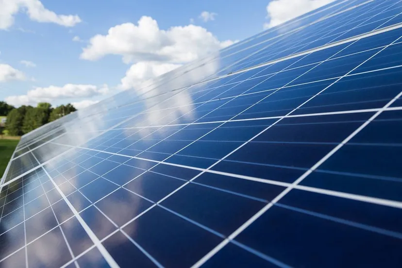 zonnepanelen torstensimon via pixabay