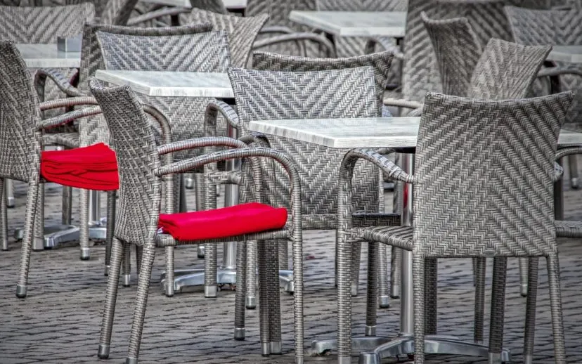 chairs 4033042 1920 915x518 1