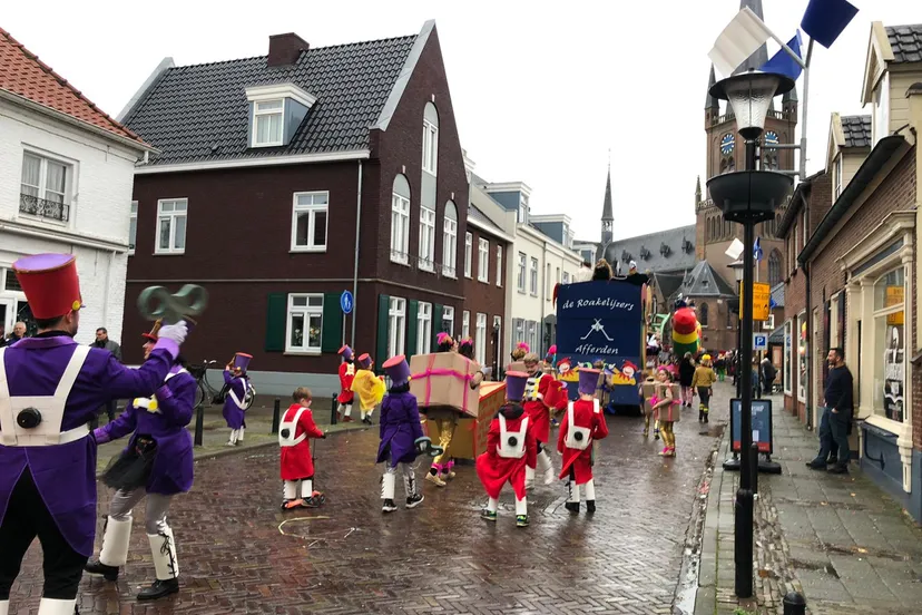 dc3f7124 8c6d 4172 8079 789e7d736872