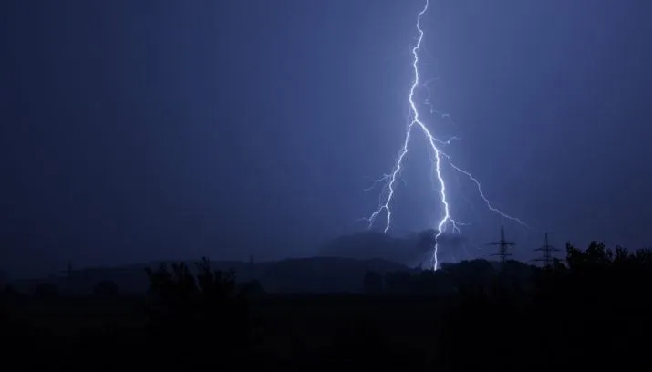 flash 1043778 1280 715x408