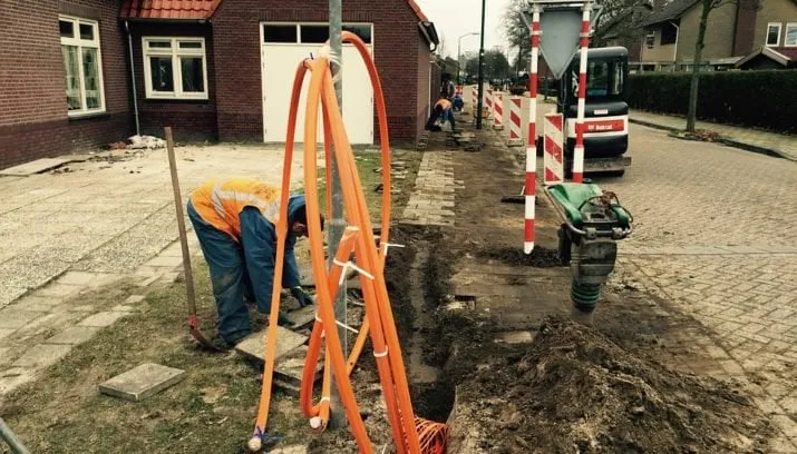 glass fiber 661677 960 720 715x408