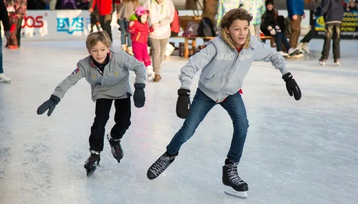 ice skating 235547 1280 e1449352670504 715x408