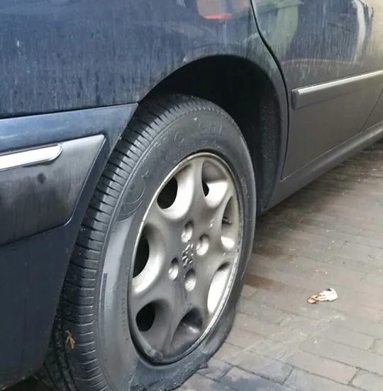 poging tot brandstichting bij autos en woningen in druten 1