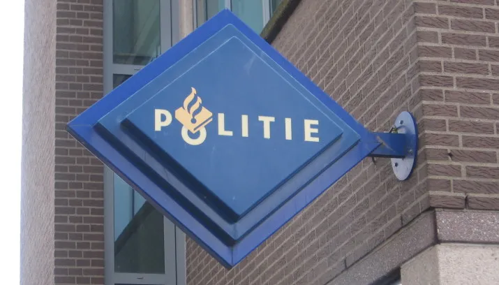 politielogo e1432600366886 715x408