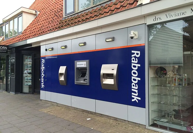 rabobank geldautomat cc by 40