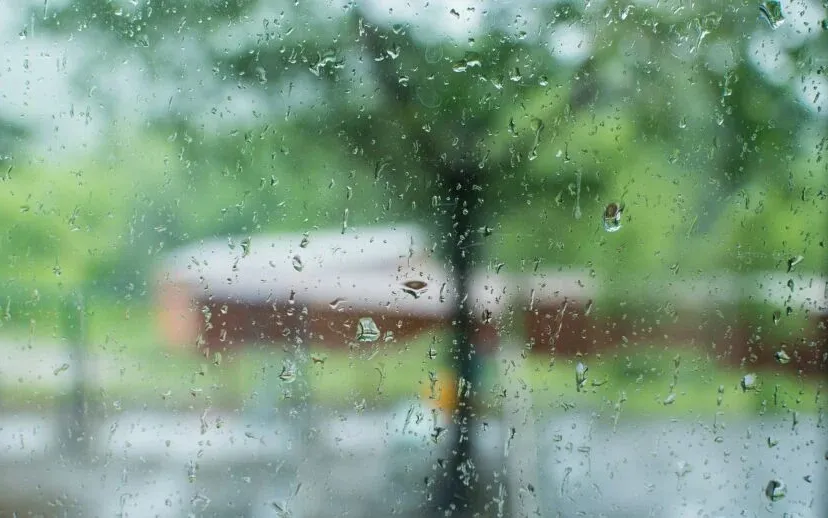 regen op raam andrey and lesya pixabay 915x518 1