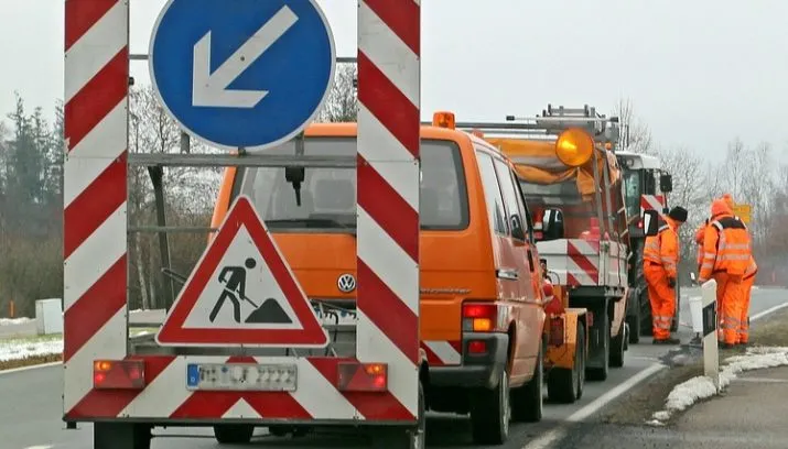 road works 258057 960 720 715x408