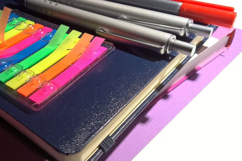 school supplies 1606147 1280