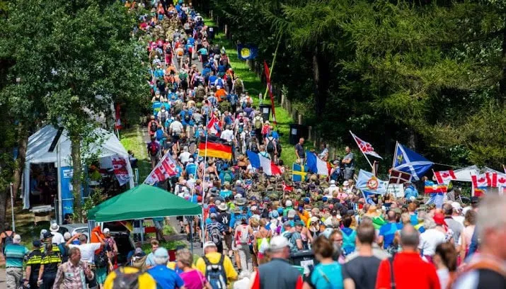 vierdaagselopers boos over niet werkende app 715x408