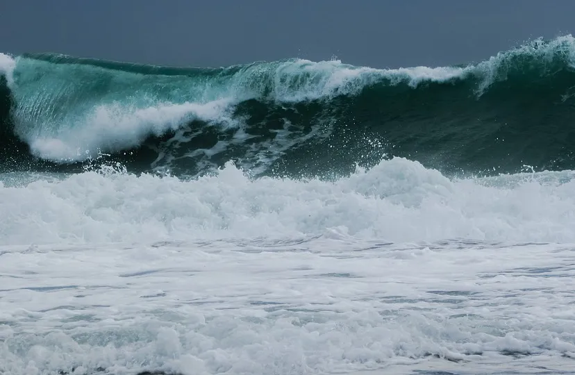 wave 1939151 960 720