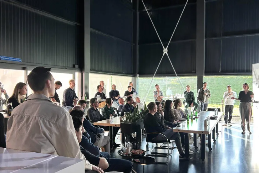 2025-11-30_22-52-52-30d836ef58addc9119404816210599da