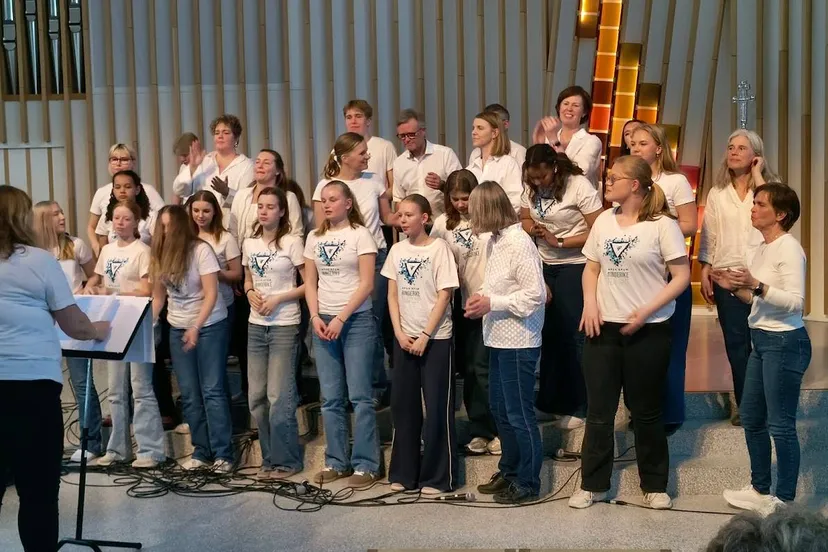 Gamle og unge Ten Singere i samsang