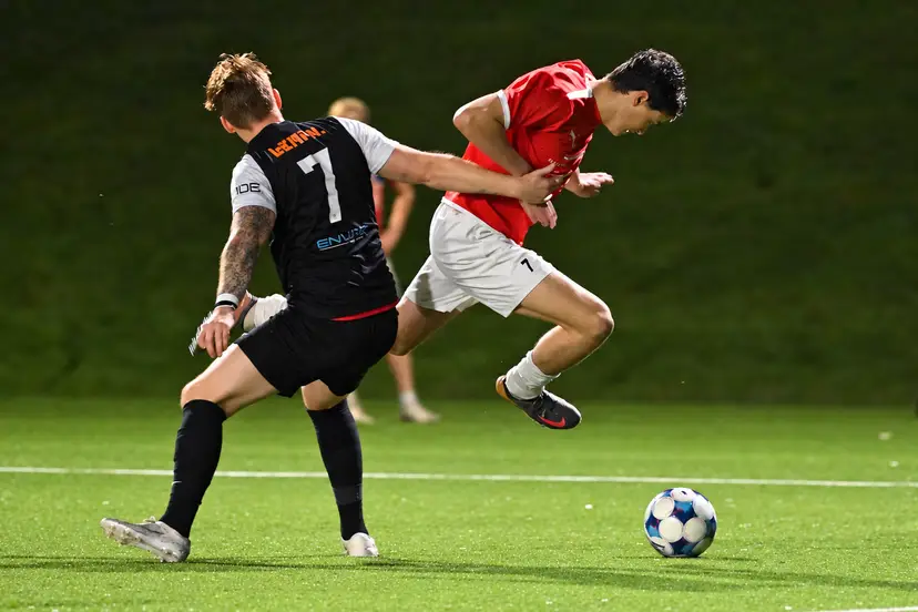 Nattlig fotballkamp i høy fart