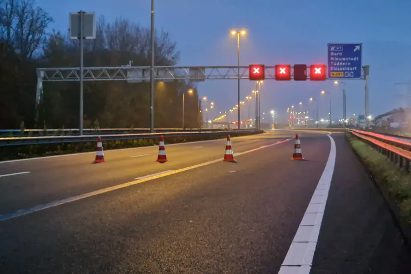 Afgesloten snelweg Born