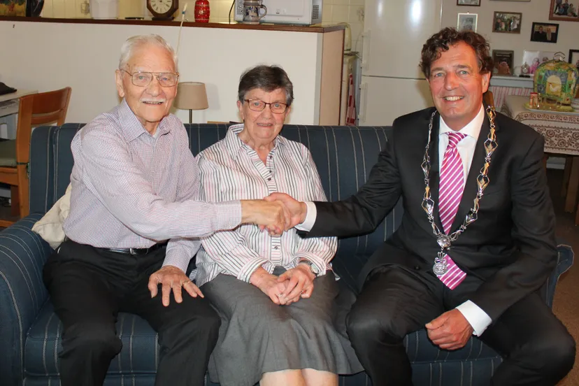 foto 2 echtpaar vos bergsma 65 jaar getrouwd