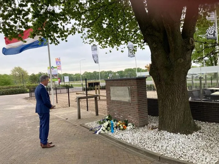 huzaren monument meijer