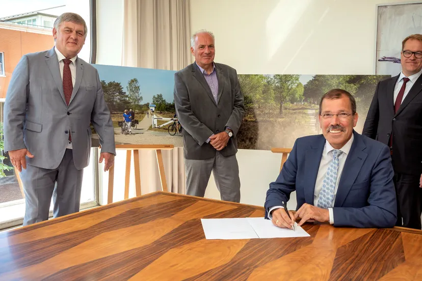 ondertekening verdrag veluwe kleinst