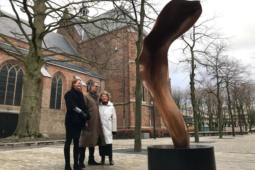 pb025 onthulling kunstwerk meridiana afbeelding 1