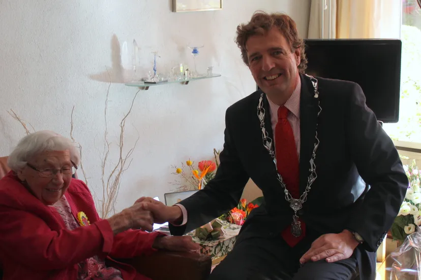 100 jarige bennekom mevrdijt elzinga