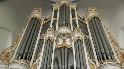 17ce2721 ff54 42c2 83bc 5d26b8c02bc8