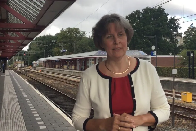 20180814 cora otter over de toegankelijkheid van het nieuwe station ede wageningen