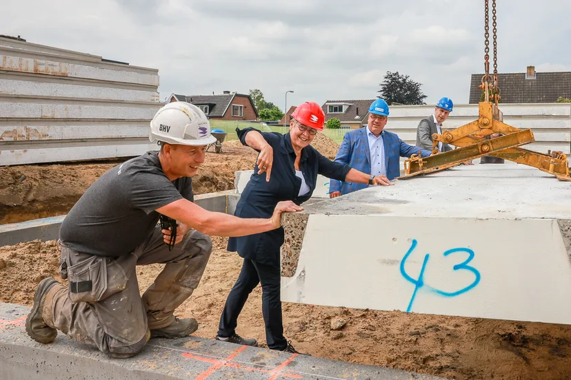 3705 b6e8ef41df21cdaaee5d6e6f18a4cc0f