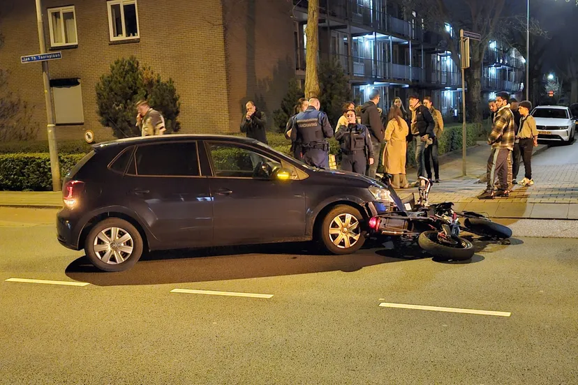 auto bromfiets ongeluk