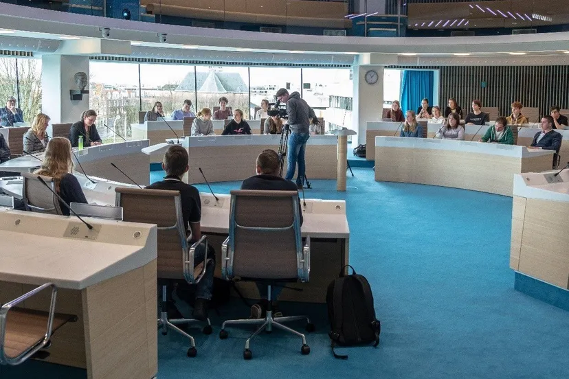 de eindpresentaties vonden plaats in de raadzaal van ede