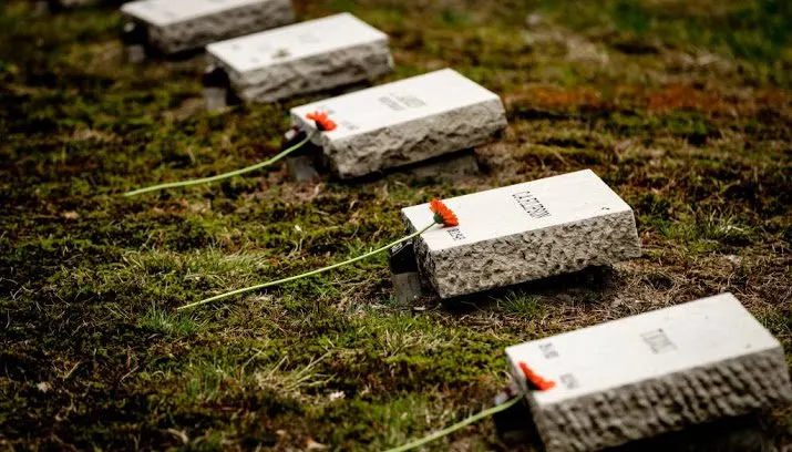 duizenden grafstenen krijgen een gezicht 715x408