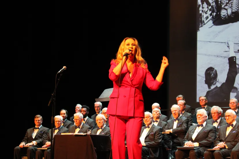 enka mannenkoor meets petra berger foto chris ouboter