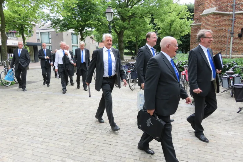 enka mannenkoor op pad