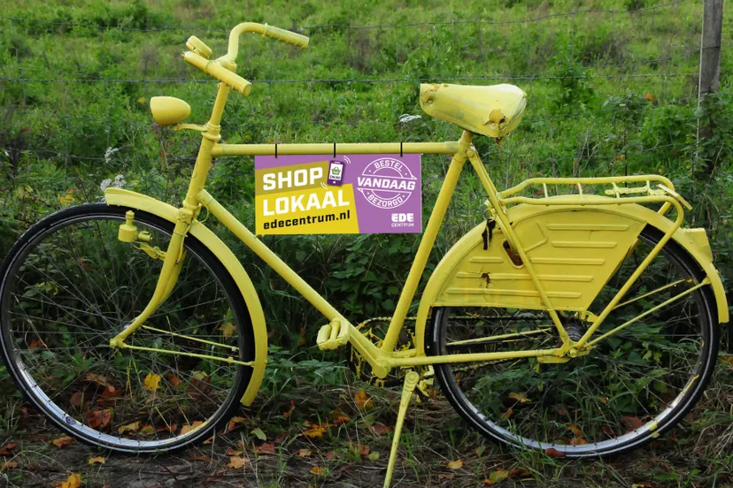 gele fiets ede centrum
