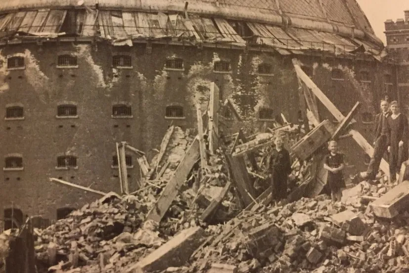 grote koepel in puin