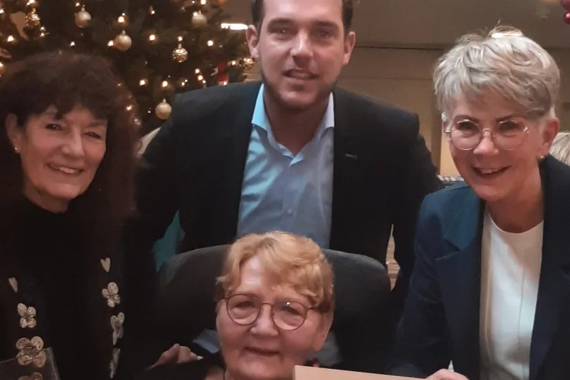 marjon de jong mevrouw brinks joeri van kalleveen hennie de quay 1