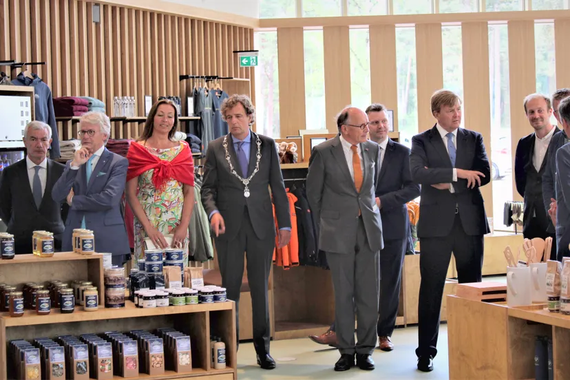 opening park paviljoen de hoge veluwe door de koning