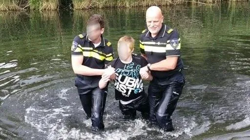 politie ede water