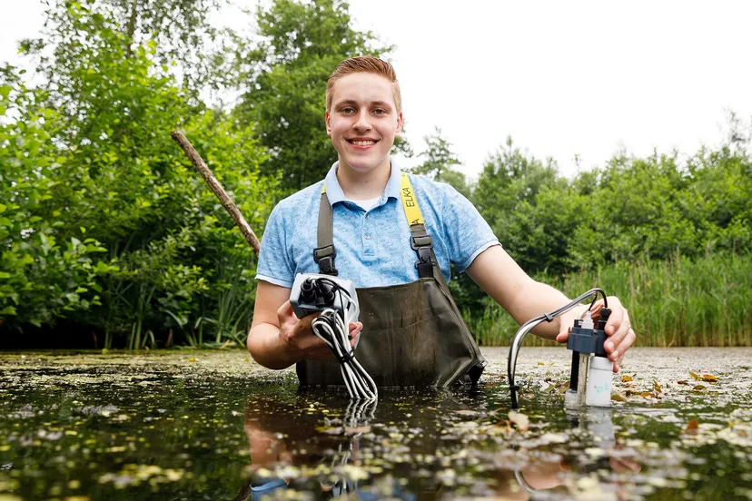 rechtenvrije foto helicon uitblinker johannes ontmoet koning