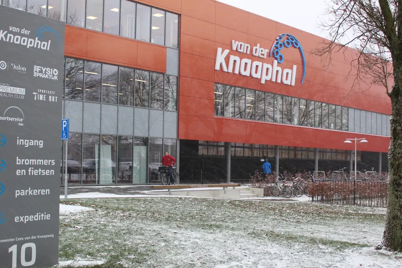 sporthal van der knaap chris ouboter