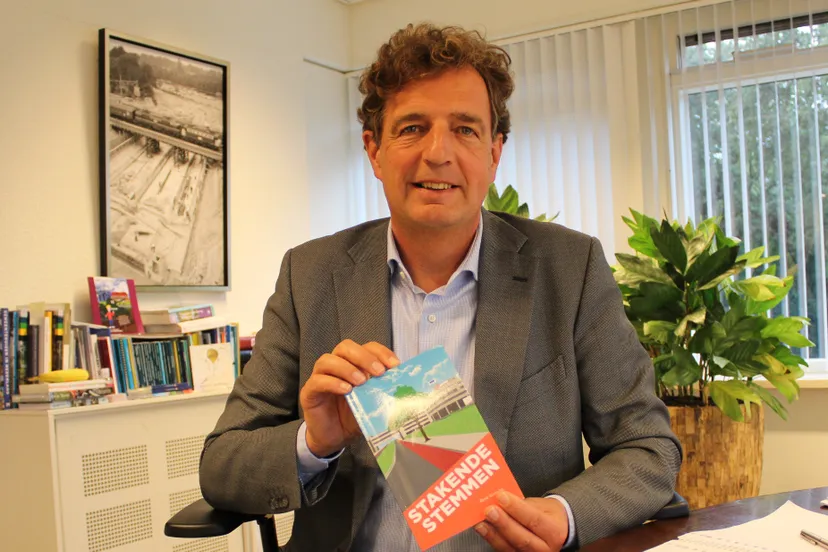 stakkende stemmen rene verhulst foto chris